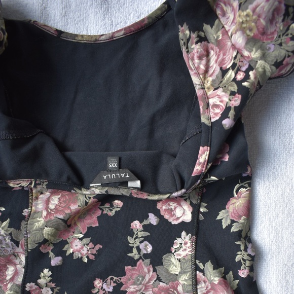Talula Aritzia XXS floral dress - Picture 10 of 10